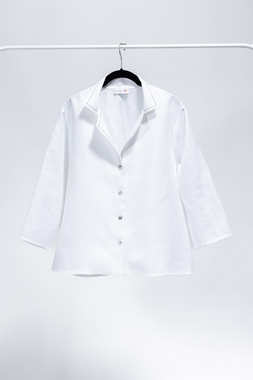 CAMICIA DECO lino bianco con ricamo blu